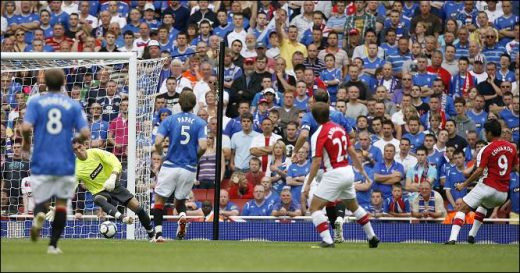 VIDEO: Steaua, Arsenal de Romania? Scotienii, loviti de Arsenalul real, 3-0 cu Rangers_8