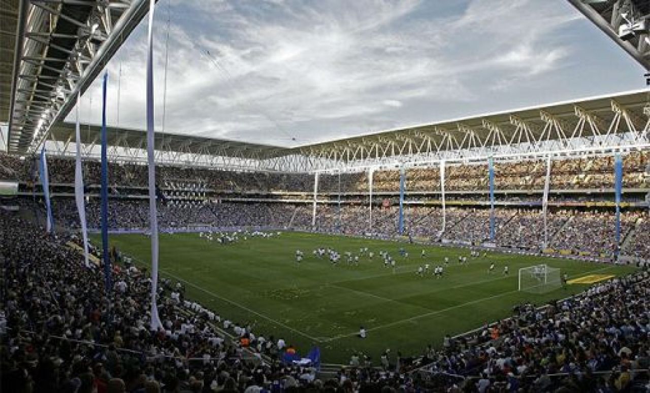 VIDEO: De ce ei pot face un stadion cu 65 de mil si al nostru costa 200!_3
