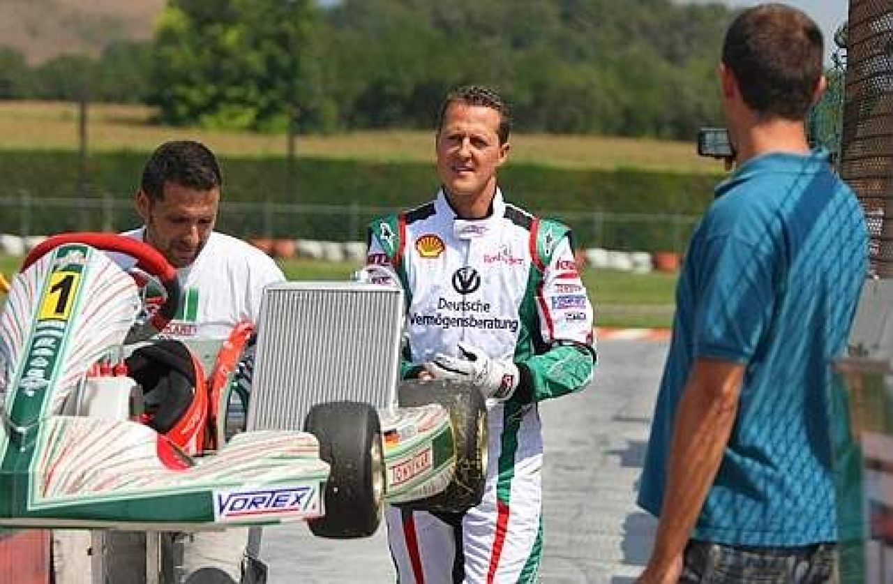 SUPER FOTO: Cum se pregateste Schumacher de revenirea in F1_4