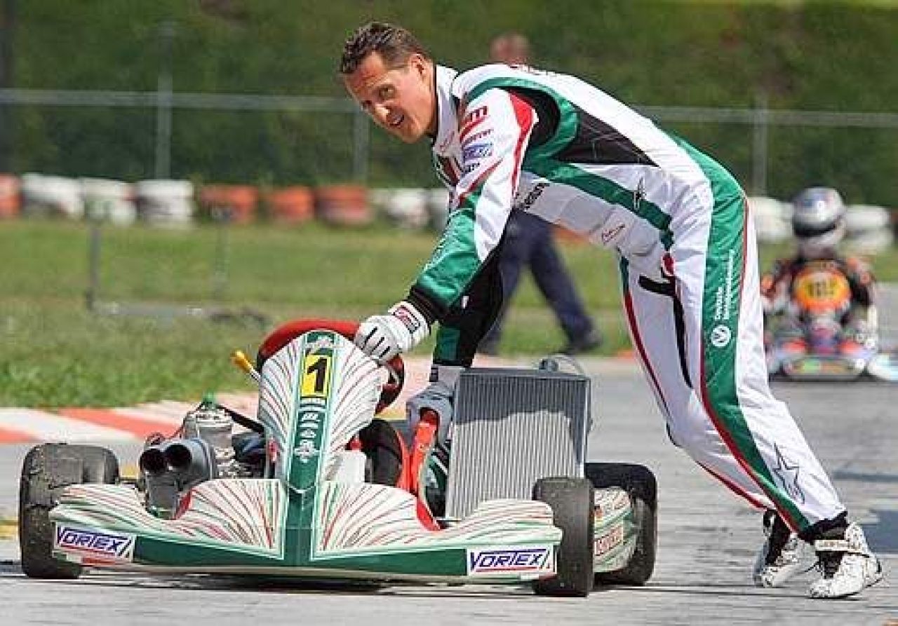 SUPER FOTO: Cum se pregateste Schumacher de revenirea in F1_7