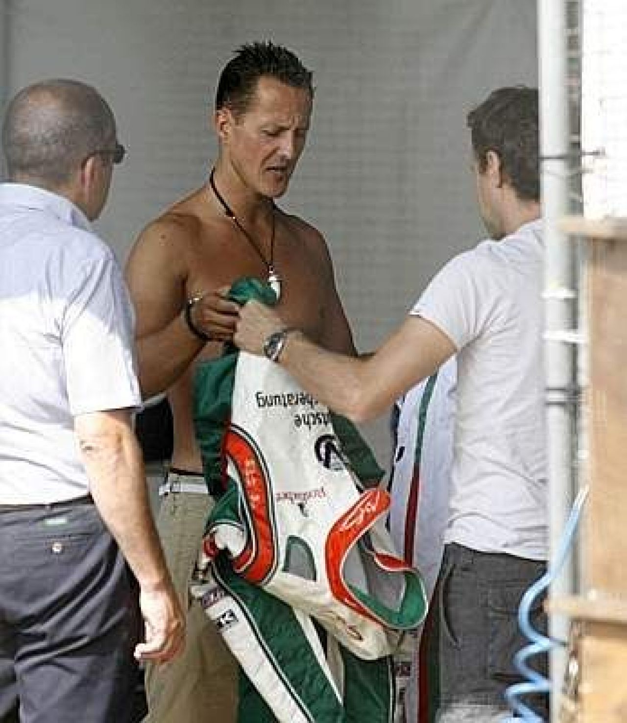 SUPER FOTO: Cum se pregateste Schumacher de revenirea in F1_16