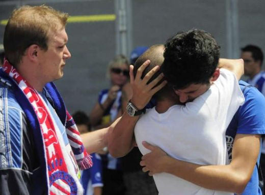 EMOTIONANT: 14.000 de oameni si-au luat adio de la Dani Jarque!_3