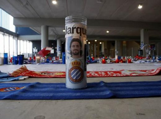 EMOTIONANT: 14.000 de oameni si-au luat adio de la Dani Jarque!_11