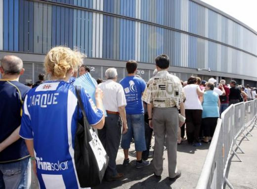 EMOTIONANT: 14.000 de oameni si-au luat adio de la Dani Jarque!_16