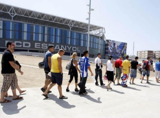 EMOTIONANT: 14.000 de oameni si-au luat adio de la Dani Jarque!_18