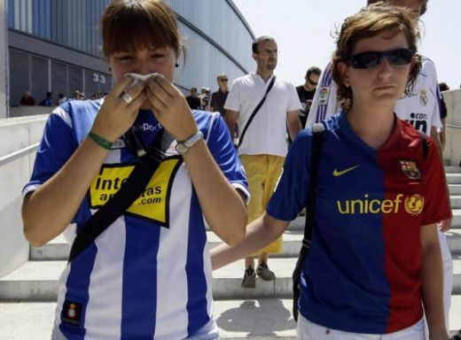 EMOTIONANT: 14.000 de oameni si-au luat adio de la Dani Jarque!_30