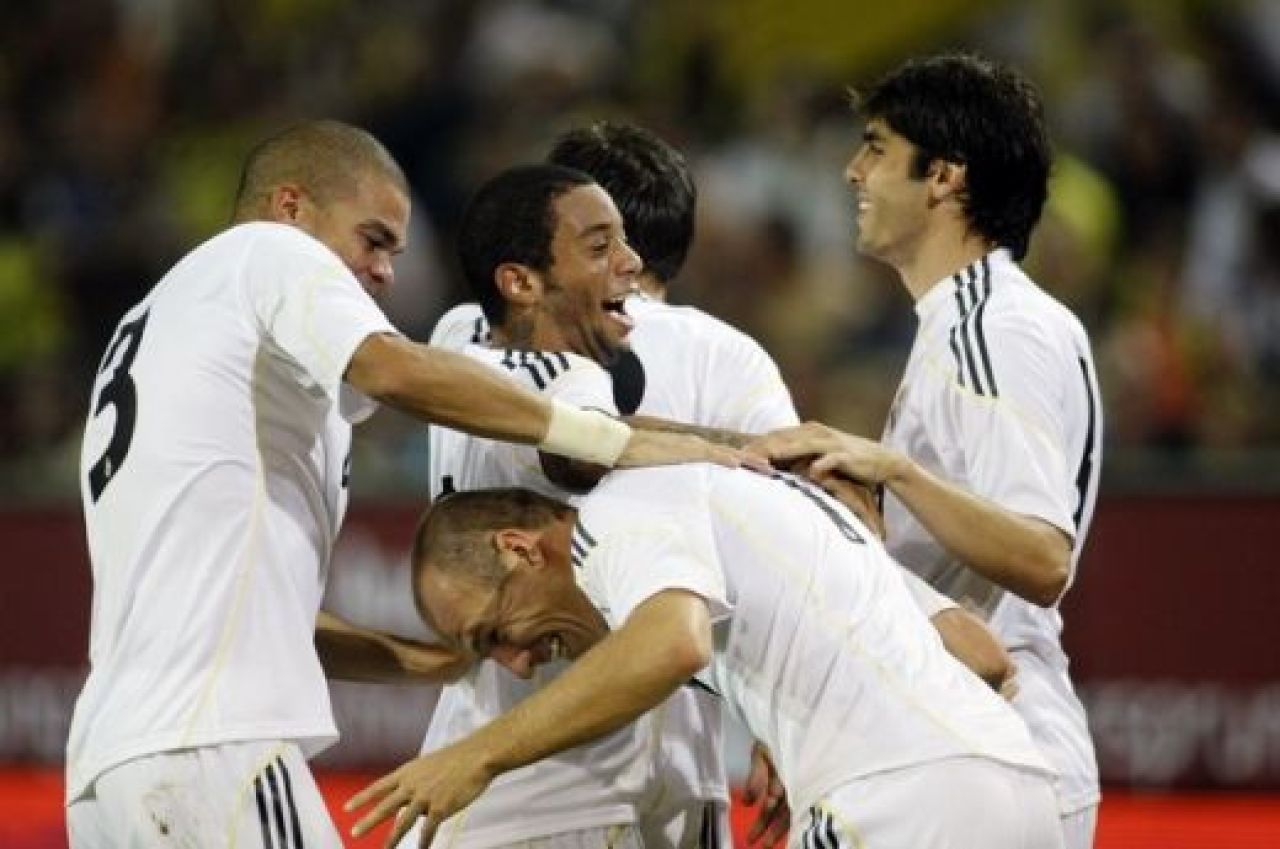 VIDEO: Galaxie de 5 stele! Dortmund 0-5 Real Madrid! Kaka, gol si pasa de geniu_9