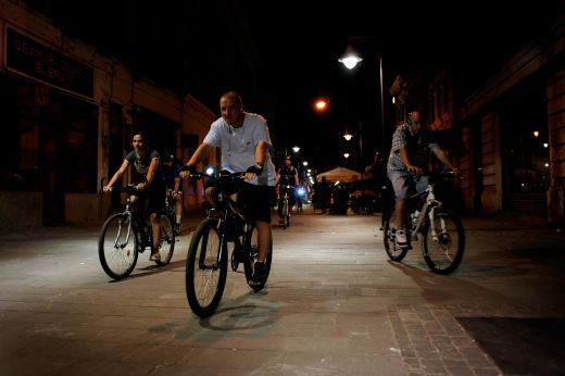 Ciclopromenada nocturna in centrul Bucurestiului!_1
