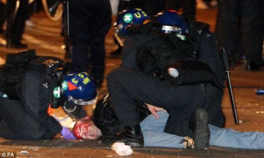 Interzisi pe viata de pe stadion! Vezi la ce poate duce batalia de la West Ham-Millwall!_5