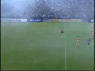 INCREDIBIL: Era sa moara pe teren pentru ca mesteca guma!