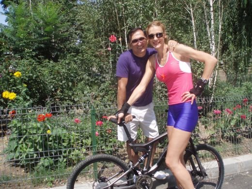 Craciunescu iese la o plimbare cu bicicleta alaturi de Roxana Ciuhulescu, sambata, 29 august, de la ora 12.00, la Pro Tv!_3