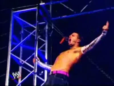 Jeff Hardy vede ROZ in fata ochilor!!!