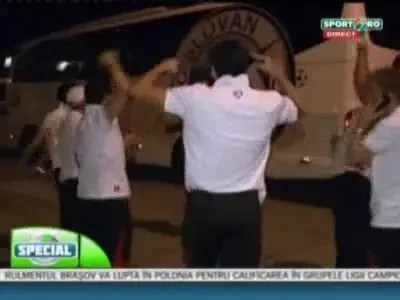 VIDEO: Jos palaria pentru Dinamo: Sport.ro&nbsp;ii multumeste lui Dinamo!