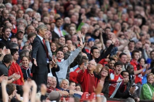 Incredibil! Wenger, eliminat de arbitru la United - Arsenal! Vezi cum a facut in tribuna_4