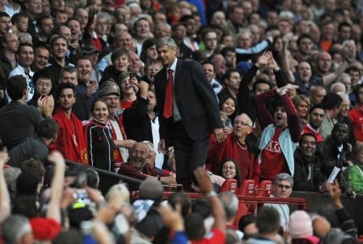 Incredibil! Wenger, eliminat de arbitru la United - Arsenal! Vezi cum a facut in tribuna_14