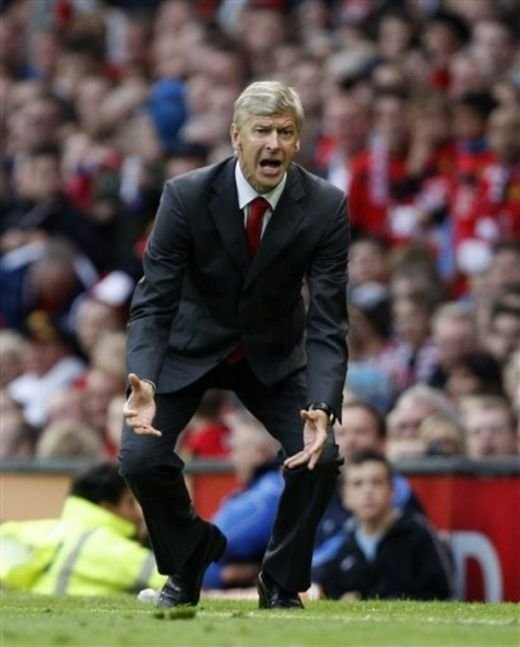 Incredibil! Wenger, eliminat de arbitru la United - Arsenal! Vezi cum a facut in tribuna_16