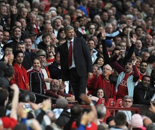 Incredibil! Wenger, eliminat de arbitru la United - Arsenal! Vezi cum a facut in tribuna_18