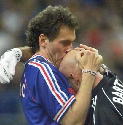 De la pipi pe teren la crocodili: vezi cele mai ciudate superstitii din fotbal_8