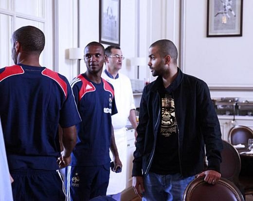 Tony Parker a incurajat nationala Frantei inaintea meciului cu Romania! FOTO_4