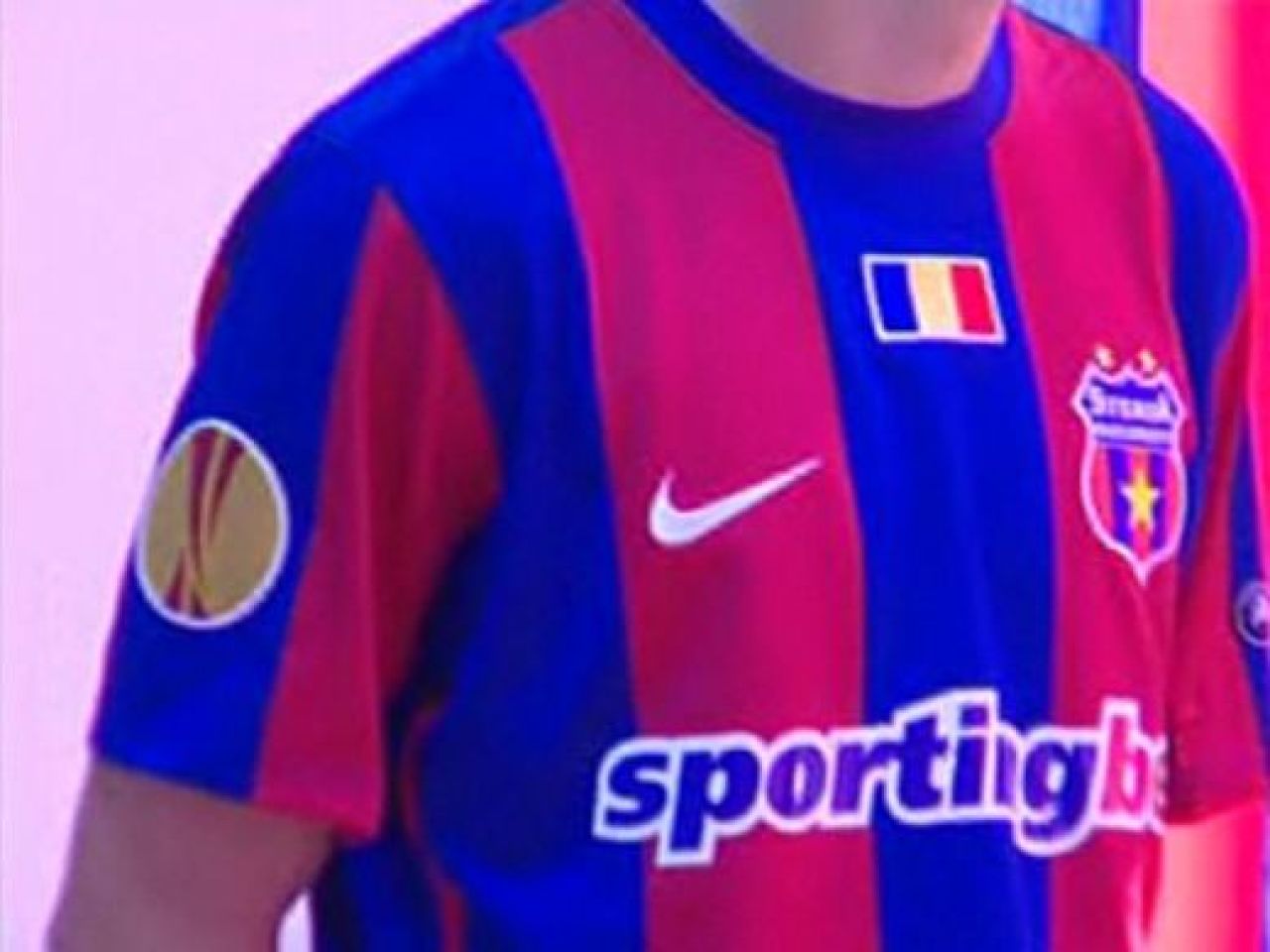 FOTO! Echipamentul Stelei in Europa League si Tanase cu nr. 6 pe spate!_2