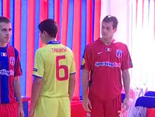 FOTO! Echipamentul Stelei in Europa League si Tanase cu nr. 6 pe spate!_10