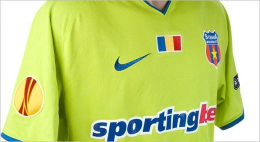 FOTO! Echipamentul Stelei in Europa League si Tanase cu nr. 6 pe spate!_19
