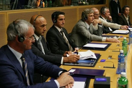 FOTO / Dan Petrescu invata meserie de la Wenger si Sir Alex_6