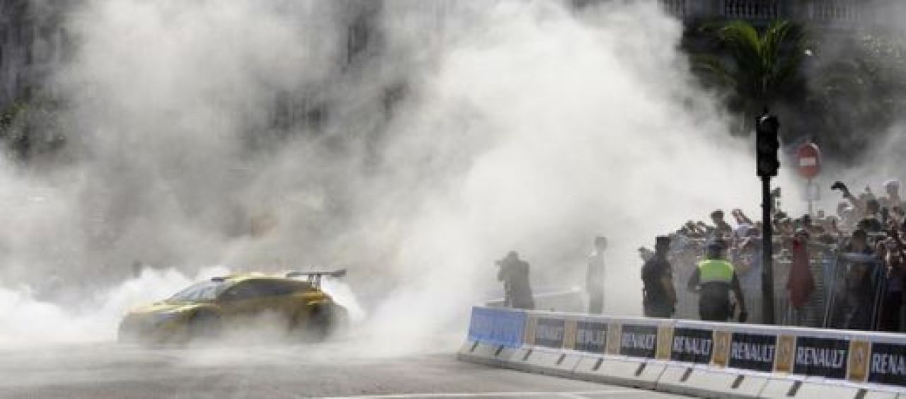 FOTO Si-a gasit drumul! 150.000 de oameni au fost la inaugurarea strazii Alonso din Spania!_13