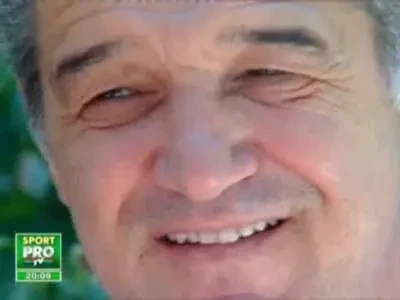 N Doye, cel mai mare fan al lui Gigi&nbsp;Becali!&nbsp;VEZI&nbsp;cum il imita: