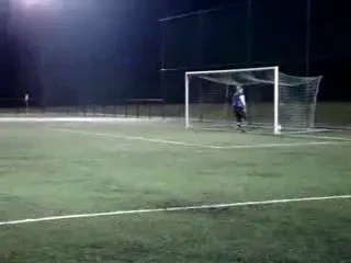VIDEO TRAGIC! Un fotbalist ceh a murit pe teren dupa ce si-a dat un autogol!