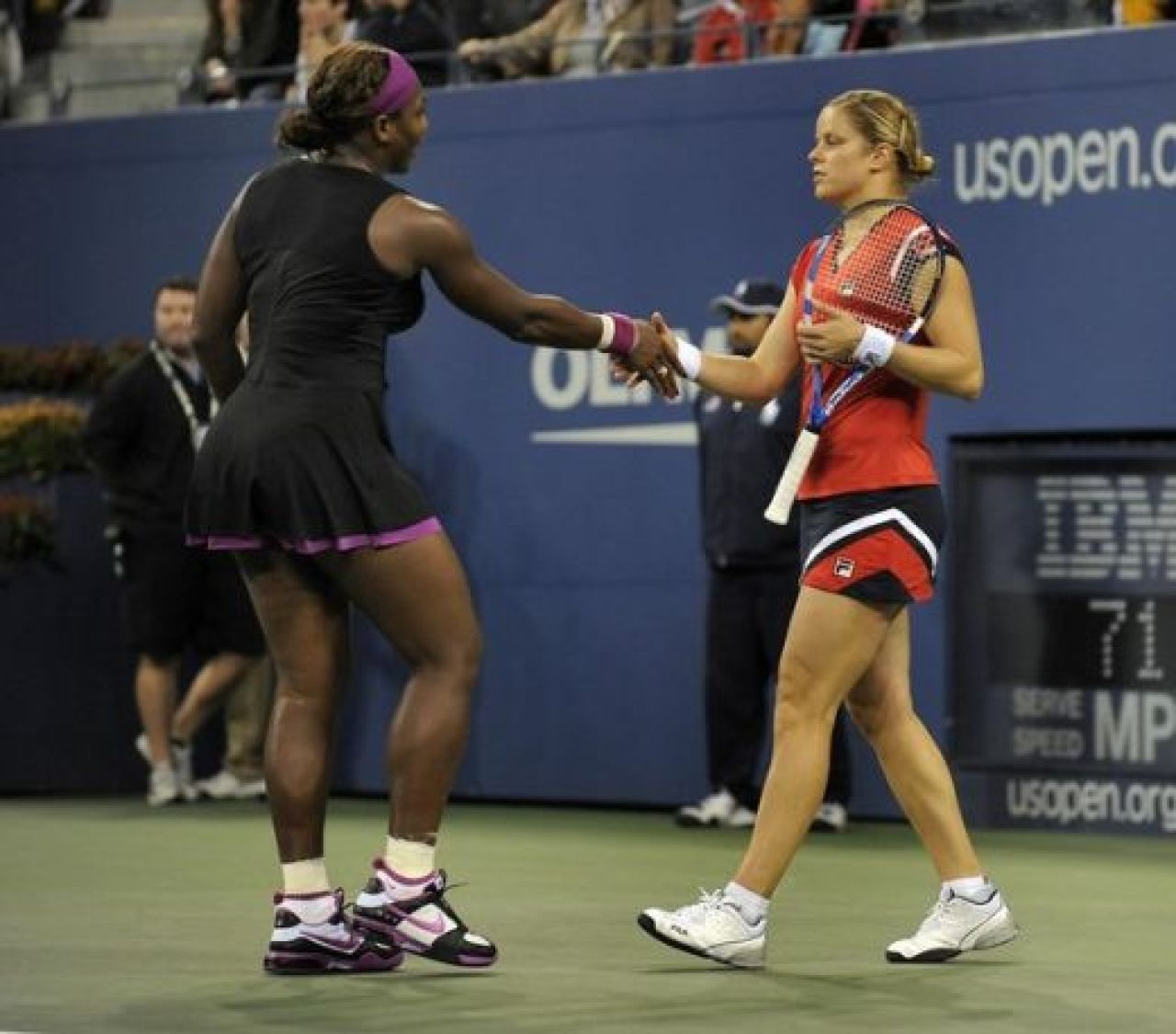 Clijsters s-a calificat in finala la US Open dupa un mega scandal! Vezi ce i-a spus Serena arbitrului:_17