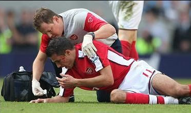 VIDEO / Adebayor a dat gol cu Arsenal si si-a iesit din minti!_2