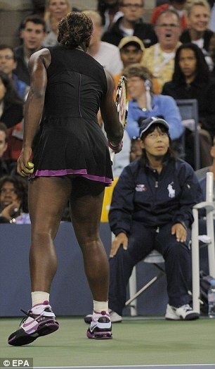 'Iti bag mingea asta pe gat!' sau unul dintre cele mai urate momente din istorie in sport!_4