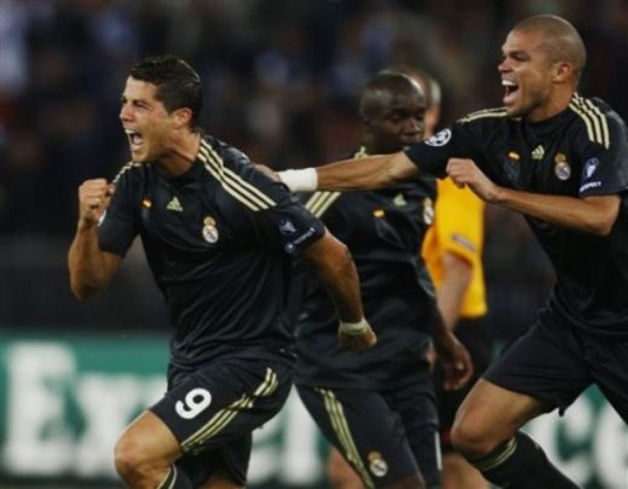 SUPER FOTO: Dubla de vis Cristiano Ronaldo, 5 goluri Real! Zurich 2-5 Real!_5
