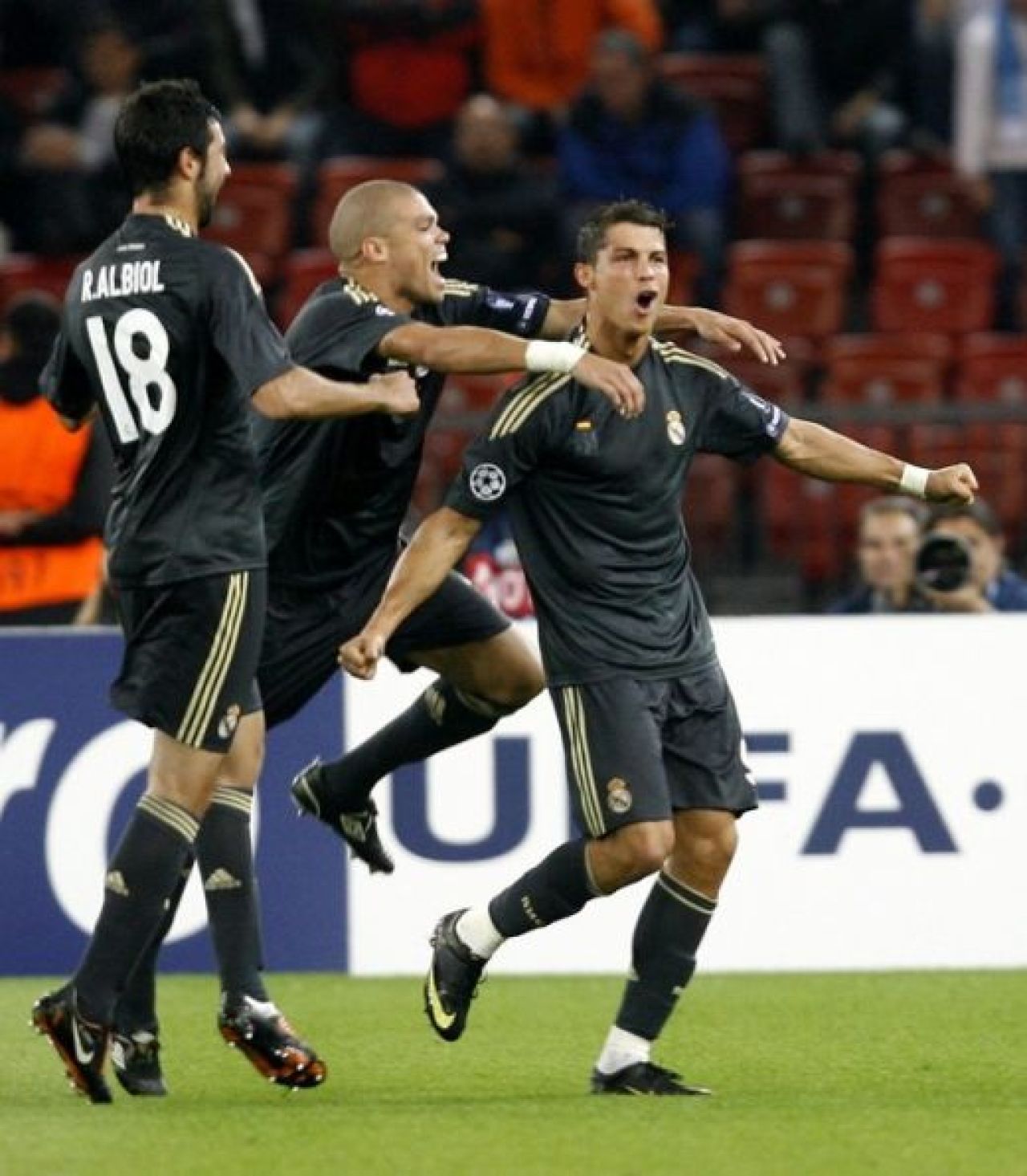 SUPER FOTO: Dubla de vis Cristiano Ronaldo, 5 goluri Real! Zurich 2-5 Real!_11