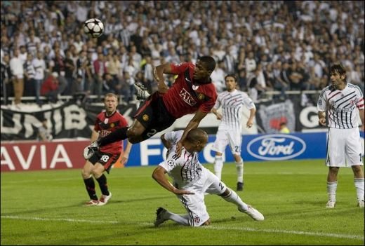 VIDEO Rooney, criza de nervi in Turcia: a dat cu ghetele de pamant!_2