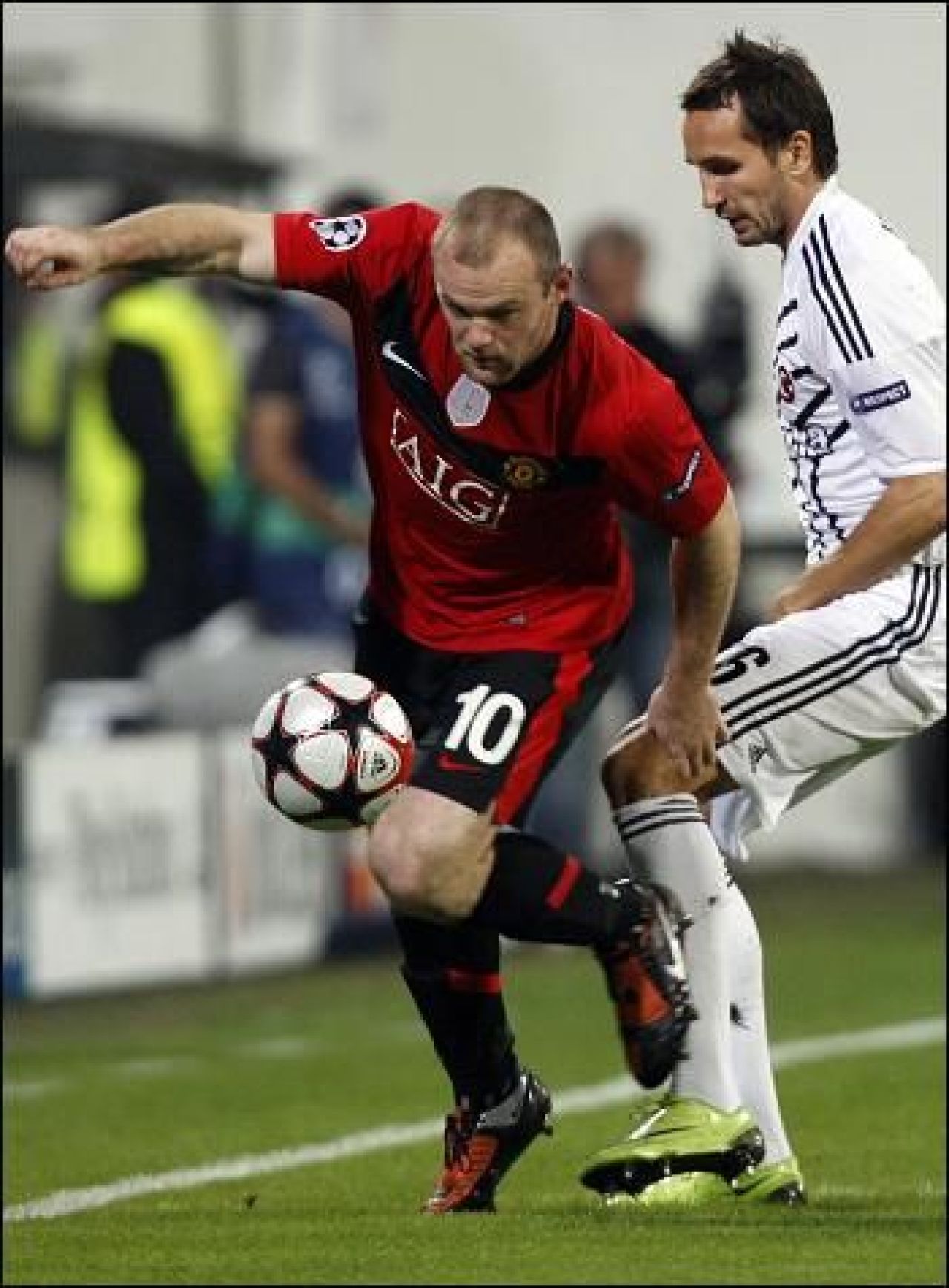 VIDEO Rooney, criza de nervi in Turcia: a dat cu ghetele de pamant!_7