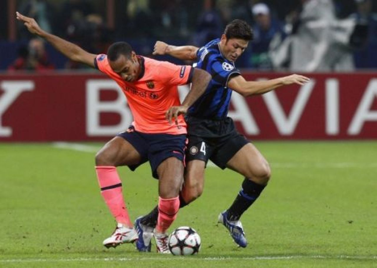 FOTO: Inter 0-0 Barcelona! Chivu, intrare criminala la Messi! Vezi intrarea!_18