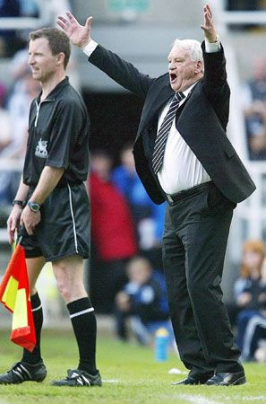 FOTO / Popescu, Mourinho, Ronaldo si Guardiola cu Sir Bobby Robson_11