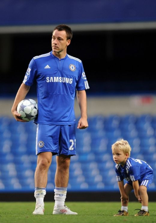 FOTO: John Terry a facut senzatie cu pustii sai pe Stamford Bridge!_4