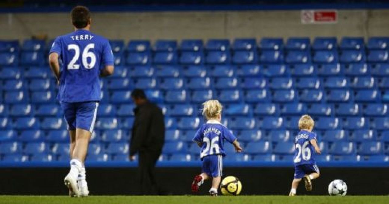 FOTO: John Terry a facut senzatie cu pustii sai pe Stamford Bridge!_7