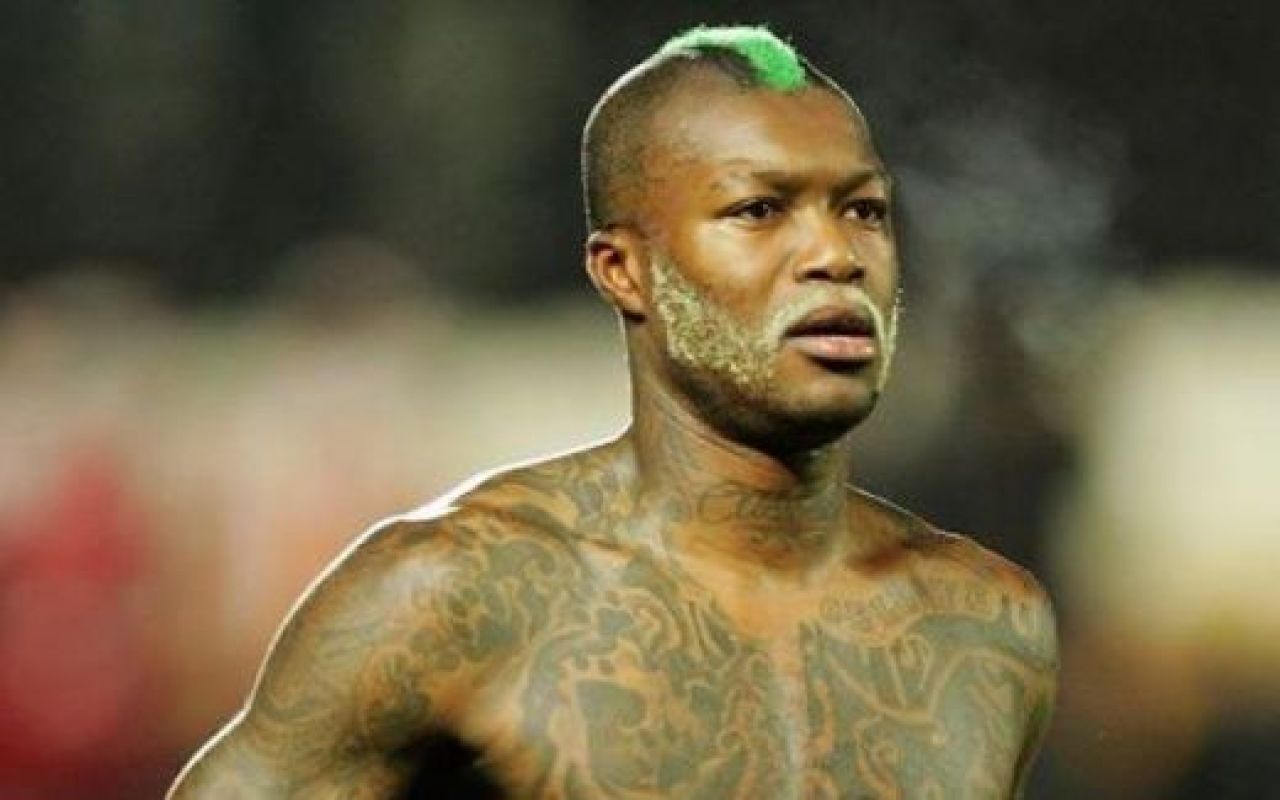 Vezi aici TOP 10 cei mai tatuati fotbalisti:_4