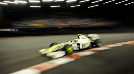 Hamilton a castigat in nocturna la Singapore!_3