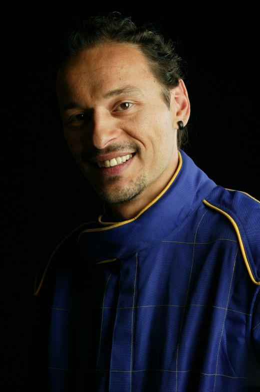 George Vintila strabate Bucurestiul la volanul unei Toyota IQ!_2