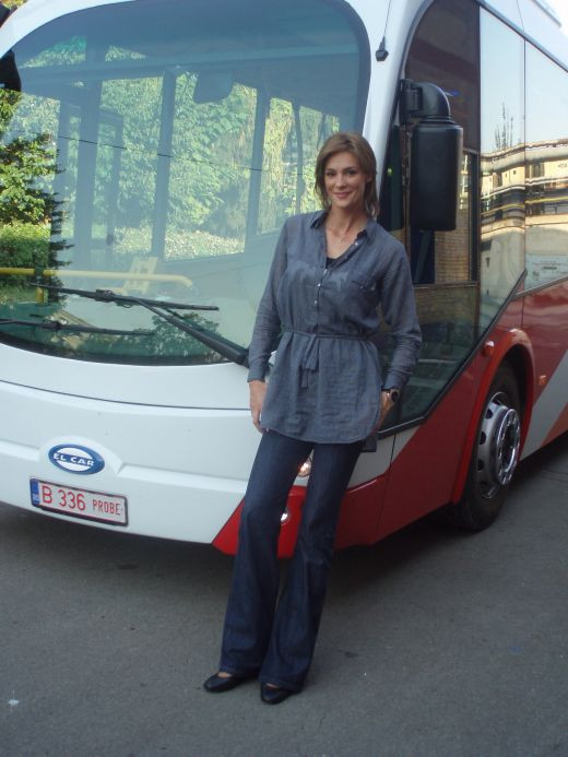 George Vintila strabate Bucurestiul la volanul unei Toyota IQ!_3