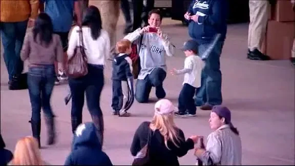 VIDEO! Mai tare ca la fotbal! Cum se bat doi fani de 5 ani ai lui NY Yankees