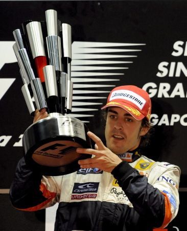 FOTO / Alonso a semnat cu Ferrari! Cariera lui Alonso in imagini_12