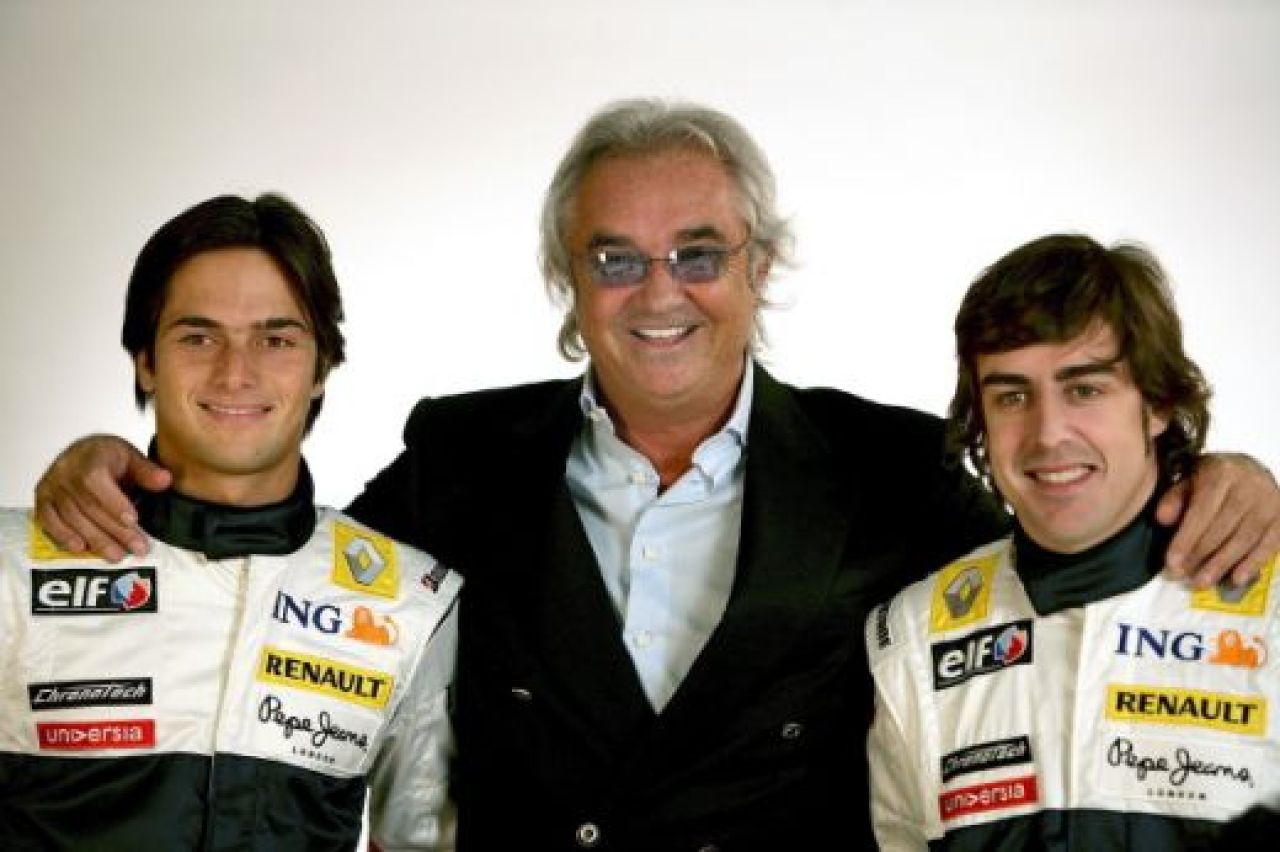 FOTO / Alonso a semnat cu Ferrari! Cariera lui Alonso in imagini_13
