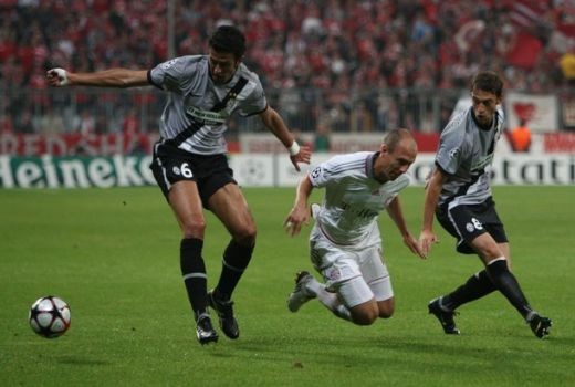 FOTO: Robben s-a rupt pentru o luna! Vezi accidentarea_3