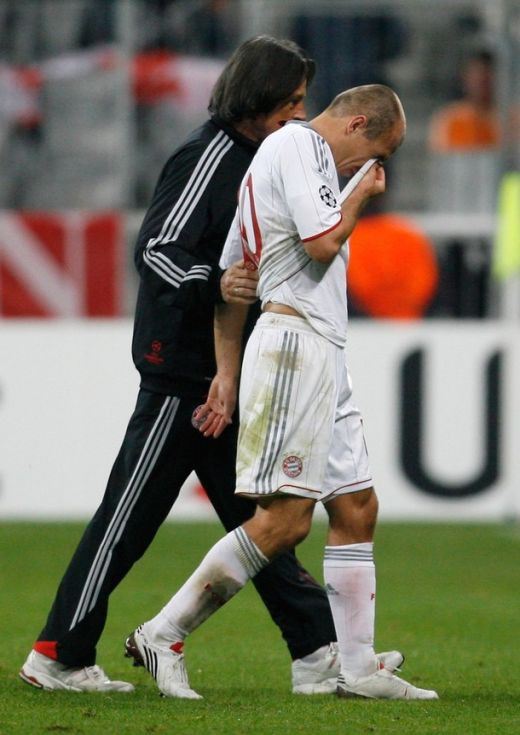 FOTO: Robben s-a rupt pentru o luna! Vezi accidentarea_7